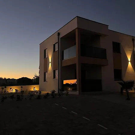 Διαμέρισμα Flip Flop *