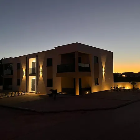 Flip Flop Διαμέρισμα Vir