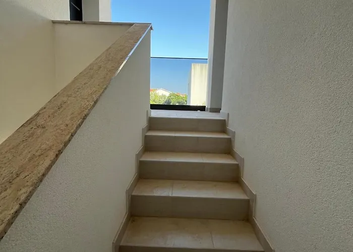 Διαμέρισμα Flip Flop *